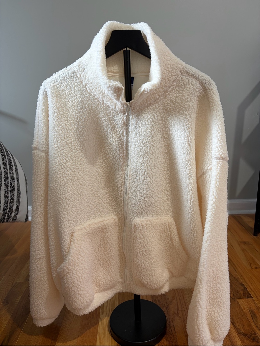 Old Navy Cream Sherpa Zip Jacket - Women